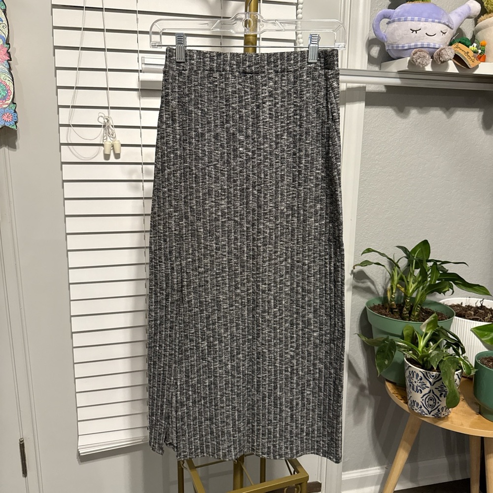 Abercrombie & Fitch Black and Gray Maxi Skirt